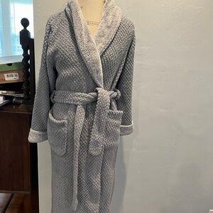 Carole Hochman Robe Size S